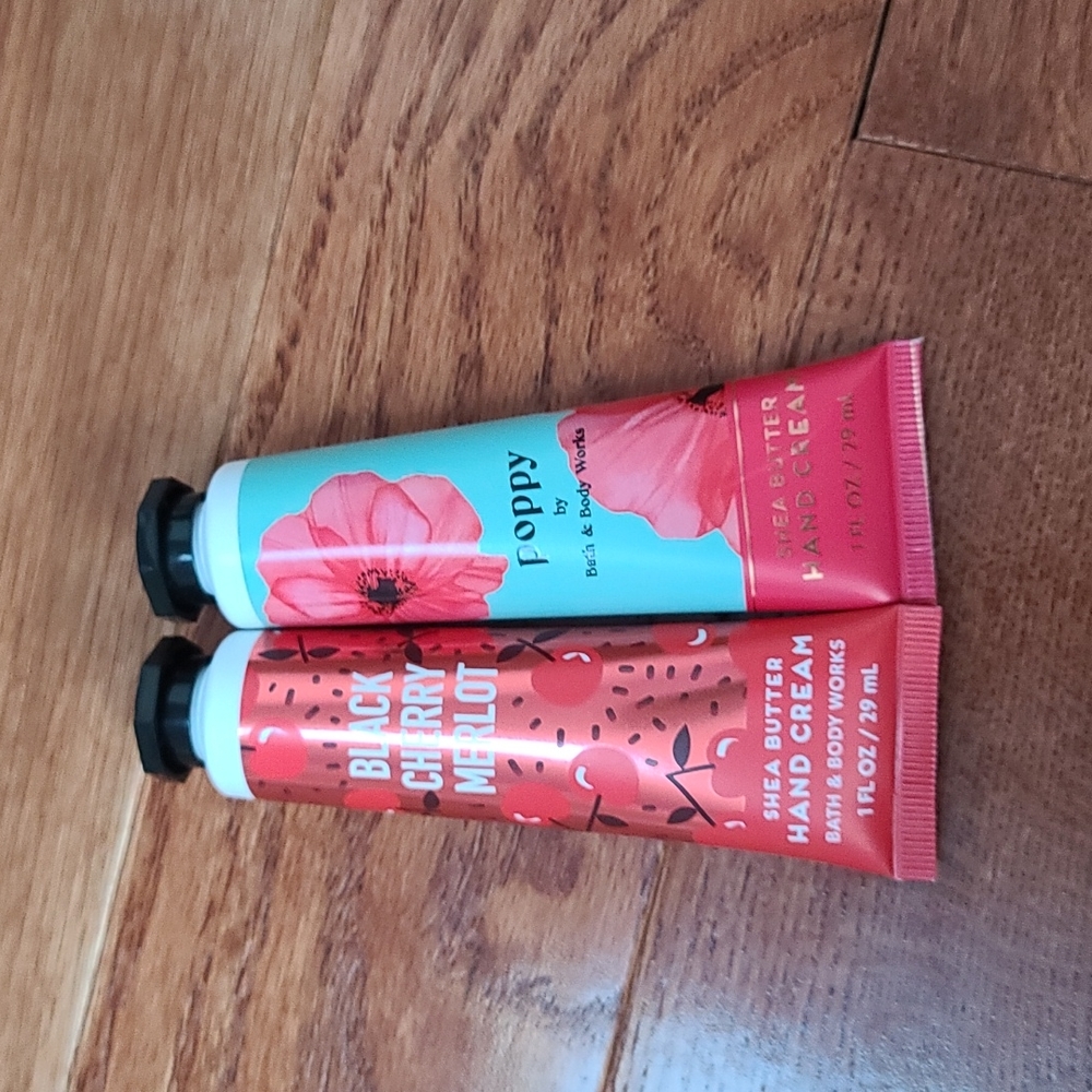 Bath and Body Works Hand Cream ×2